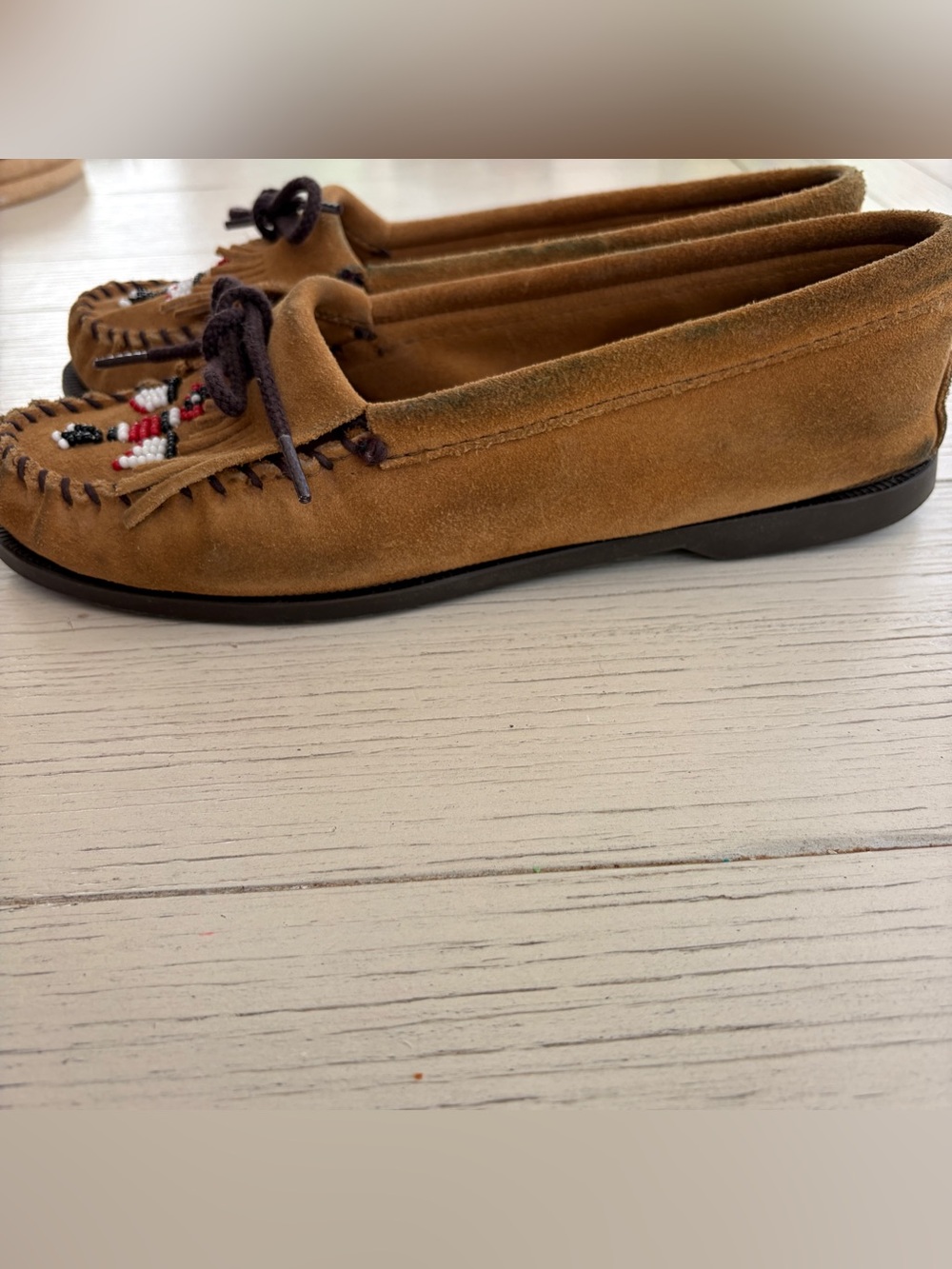 Minnetonka Thunderbird Tan Brown Beaded Moccasins Size 9 - Picture 3 of 7